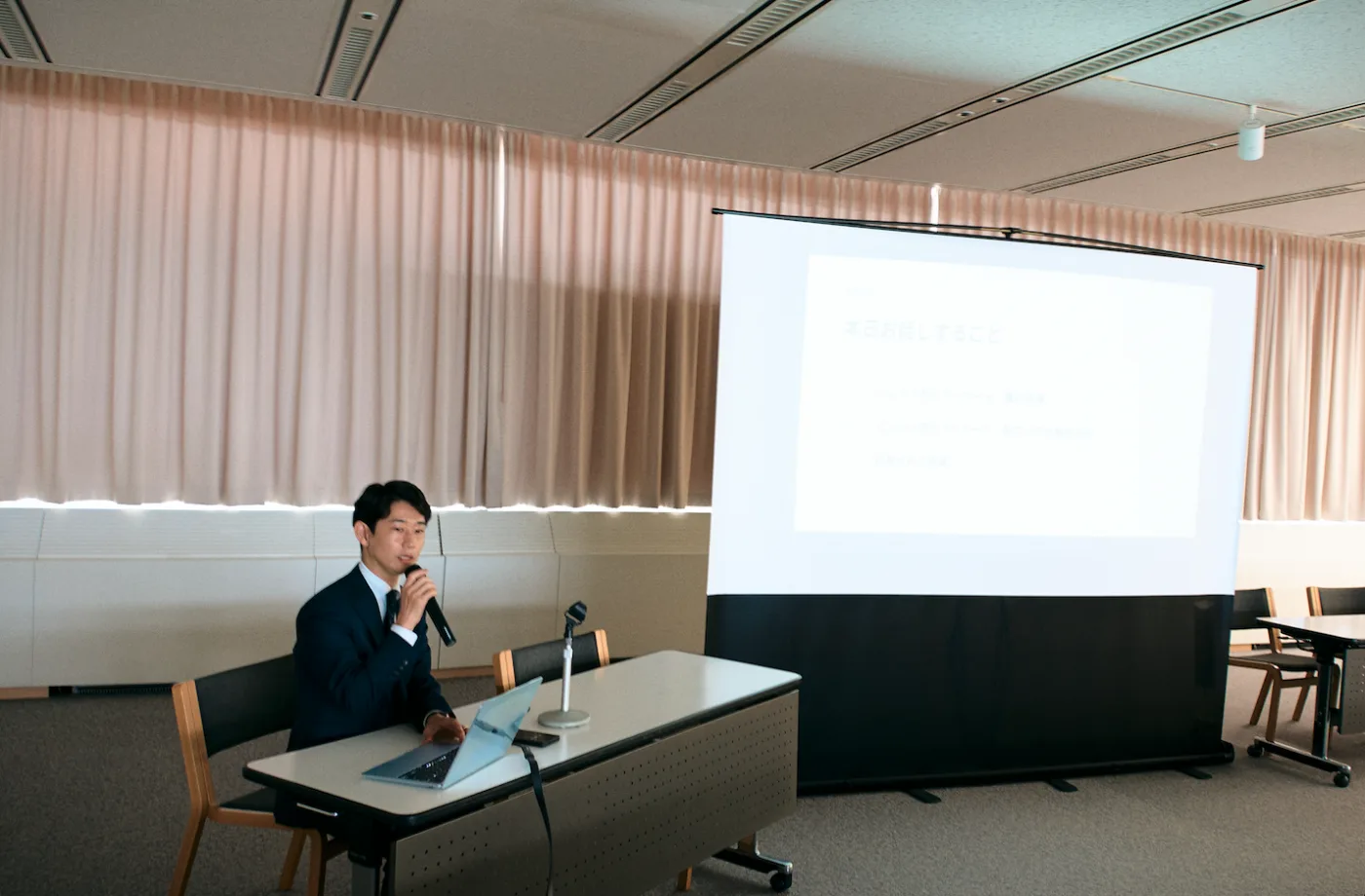 新潟県観光ファンづくり推進協議会で講演する代表・長島